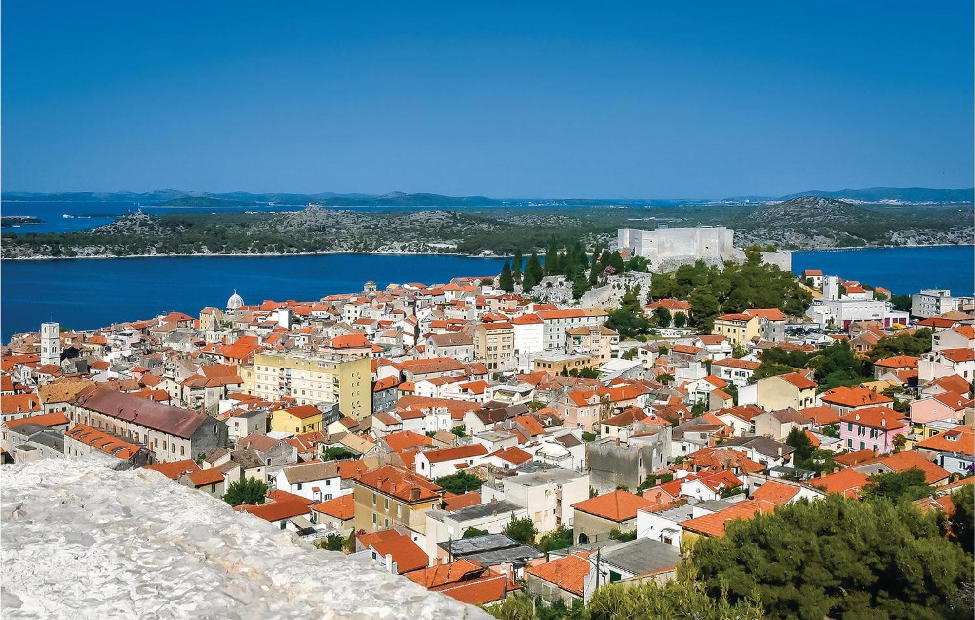 Four-Bedroom Holiday Home in Šibenik Buitenkant foto